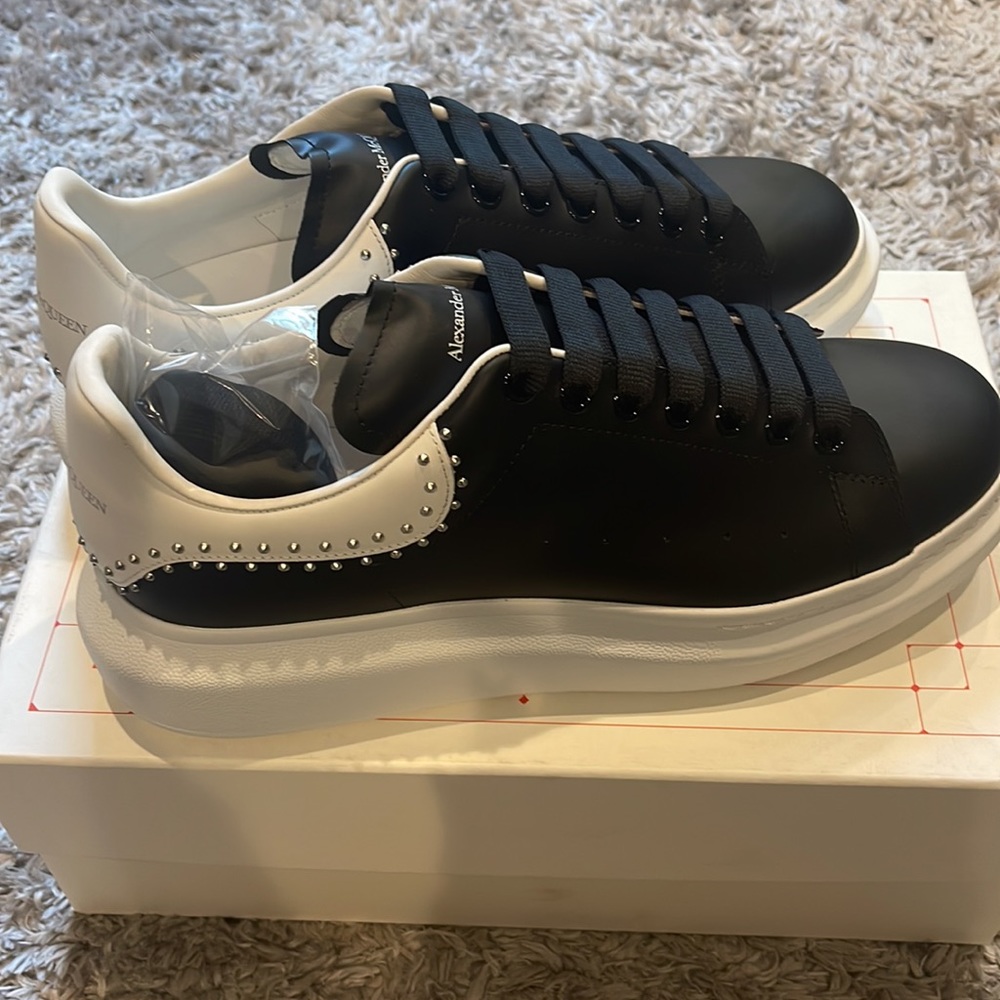 ❌SOLD❌ Alexander McQueen Sneaker